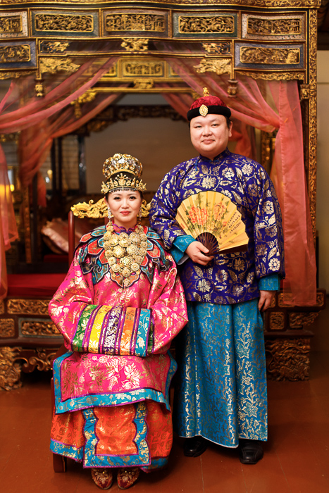 Couple in Baba Nyonya traditional wedding gown