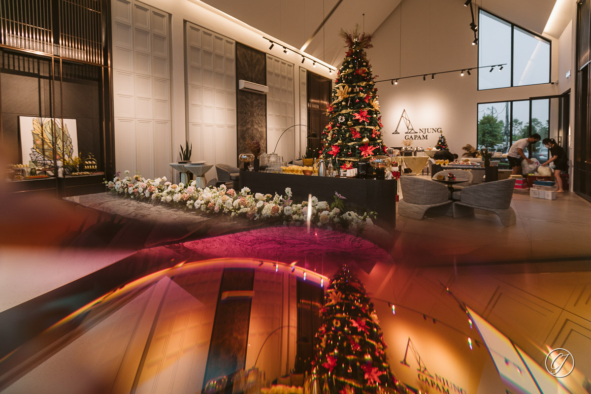 glynis-floral-at-anjung-gapam-sales-gallery